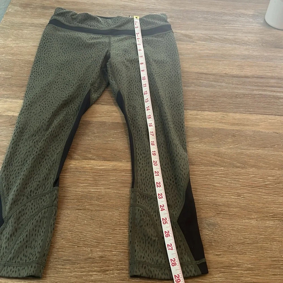 Lululemon leggings size 4 - Picture 7 of 9